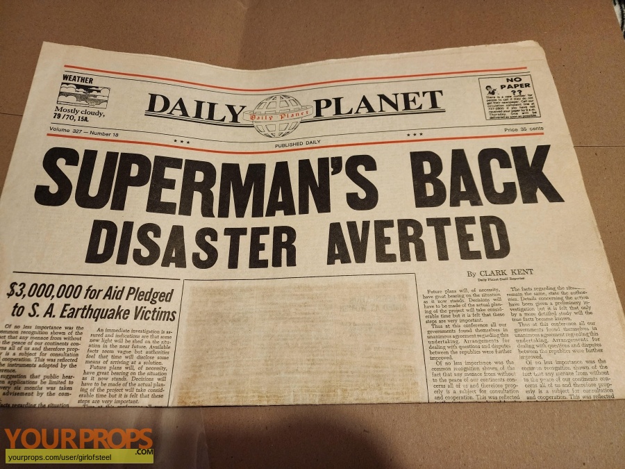 Lois   Clark - The New Adventures of Superman original movie prop