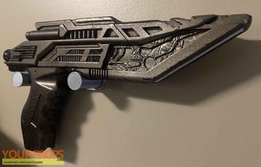 Defiance original movie prop weapon