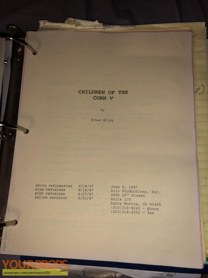 Children of the Corn V  Fields of Terror original film-crew items