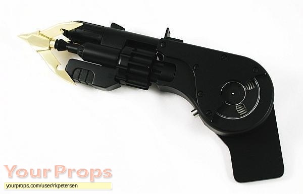 Batman's grappling gun. Which one is your favorite? : r/batman
