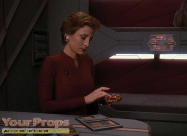 Star Trek  Deep Space Nine replica movie prop