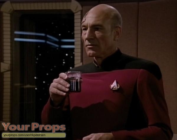 https://www.yourprops.com/movieprops/default/yp_51d5ae15895dc8.27729877/Star-Trek-The-Next-Generation-Picard-Earl-Grey-Tea-Cup-2.jpg
