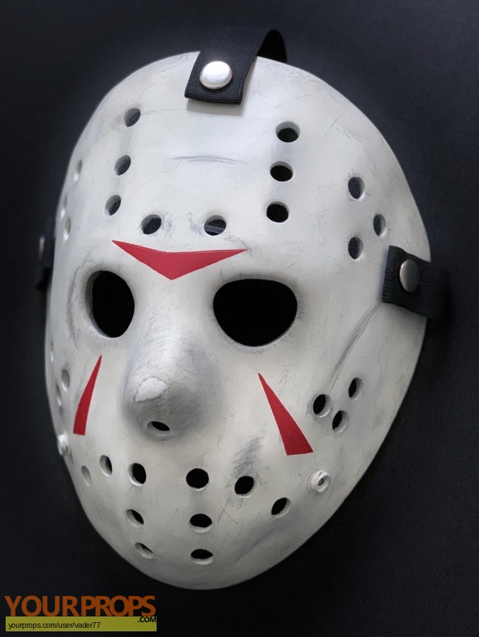 Friday the 13th, Part 3 Jason Hockeymask 3 battledamaged replica movie prop