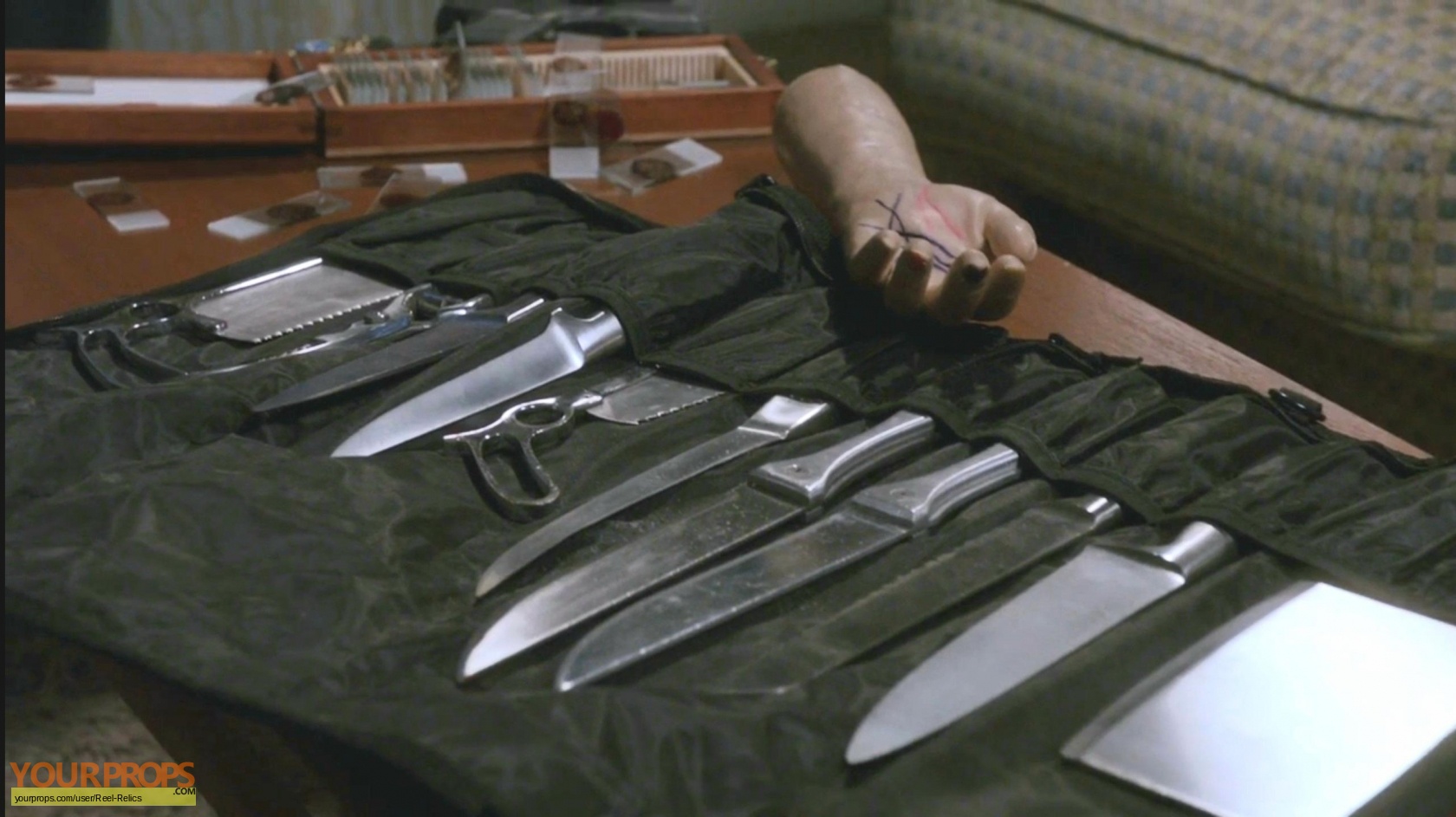 https://www.yourprops.com/movieprops/original/yp611fe8c8192cc0.97331597/Dexter-Dexter-s-Hero-Kill-Kit-4.jpg